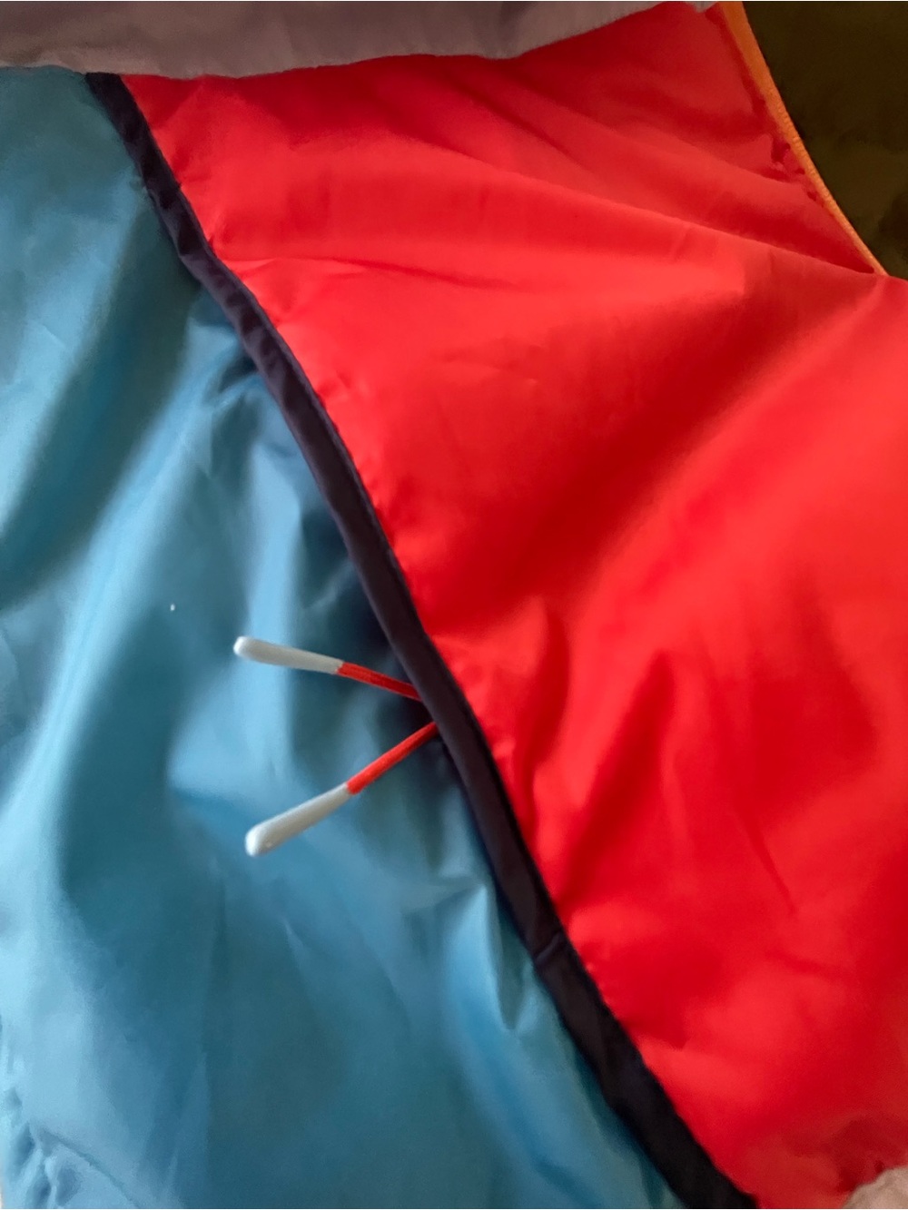 Cotopaxi Teca Calido REVERSIBLE light weight puffer hooded jacket. Olive. - Picture 11 of 14